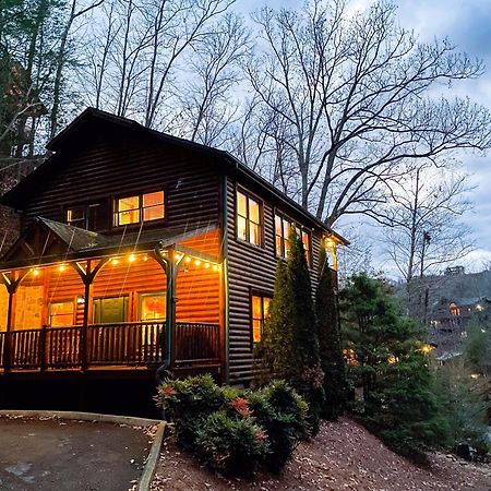 Spacious Resort Log Cabin, Easy Drive, Hot Tub, Arcade Gameroom, Mountain Vibe Gatlinburg Ngoại thất bức ảnh